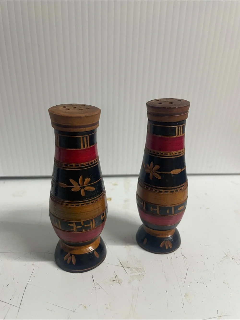 Hand-Painted Wooden Salt and Pepper Shakers - Black and Red